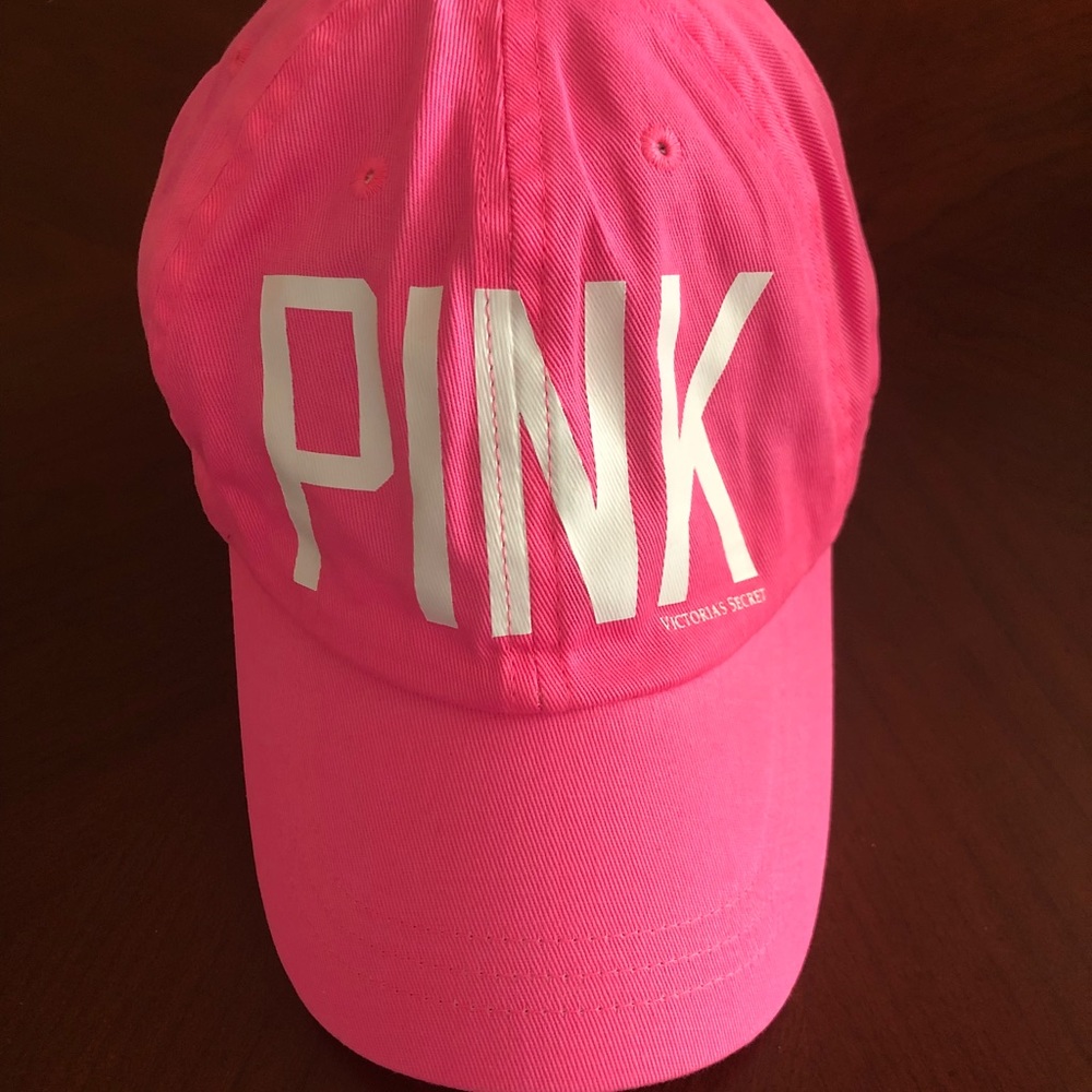 VS PINK Hat- NWOT